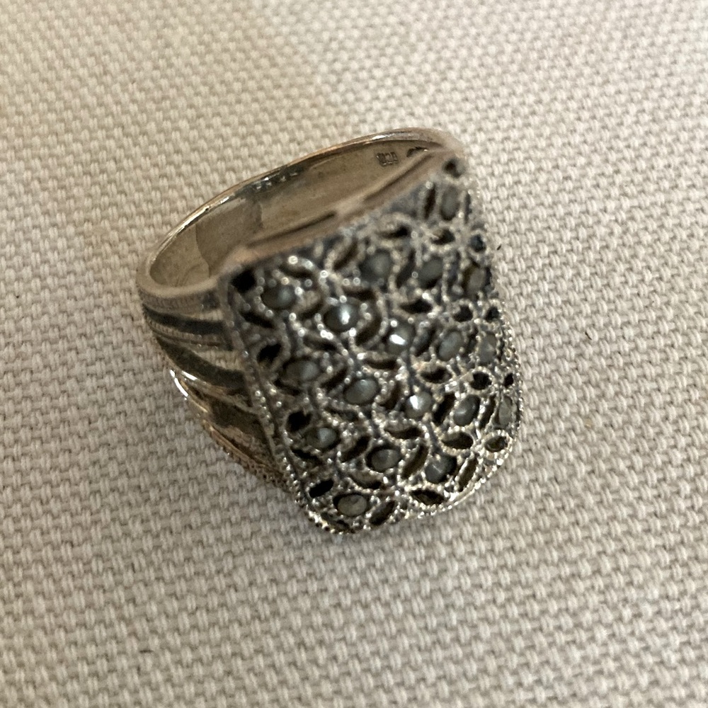 Marcesite ring